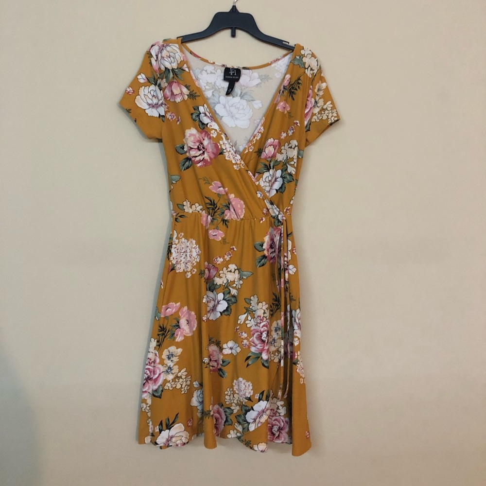 Sunflower dress in size small